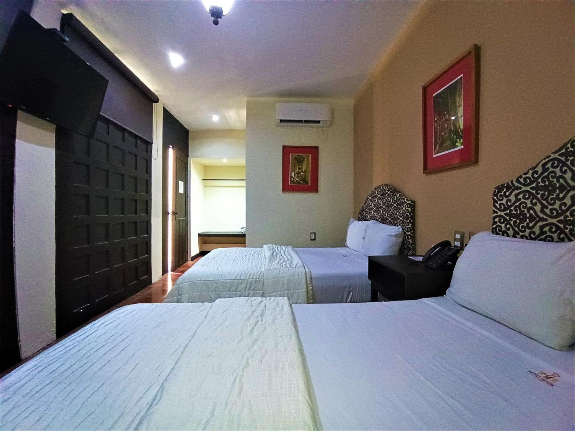 Holiday Inn Express Merida Centro By Ihg Экстерьер фото