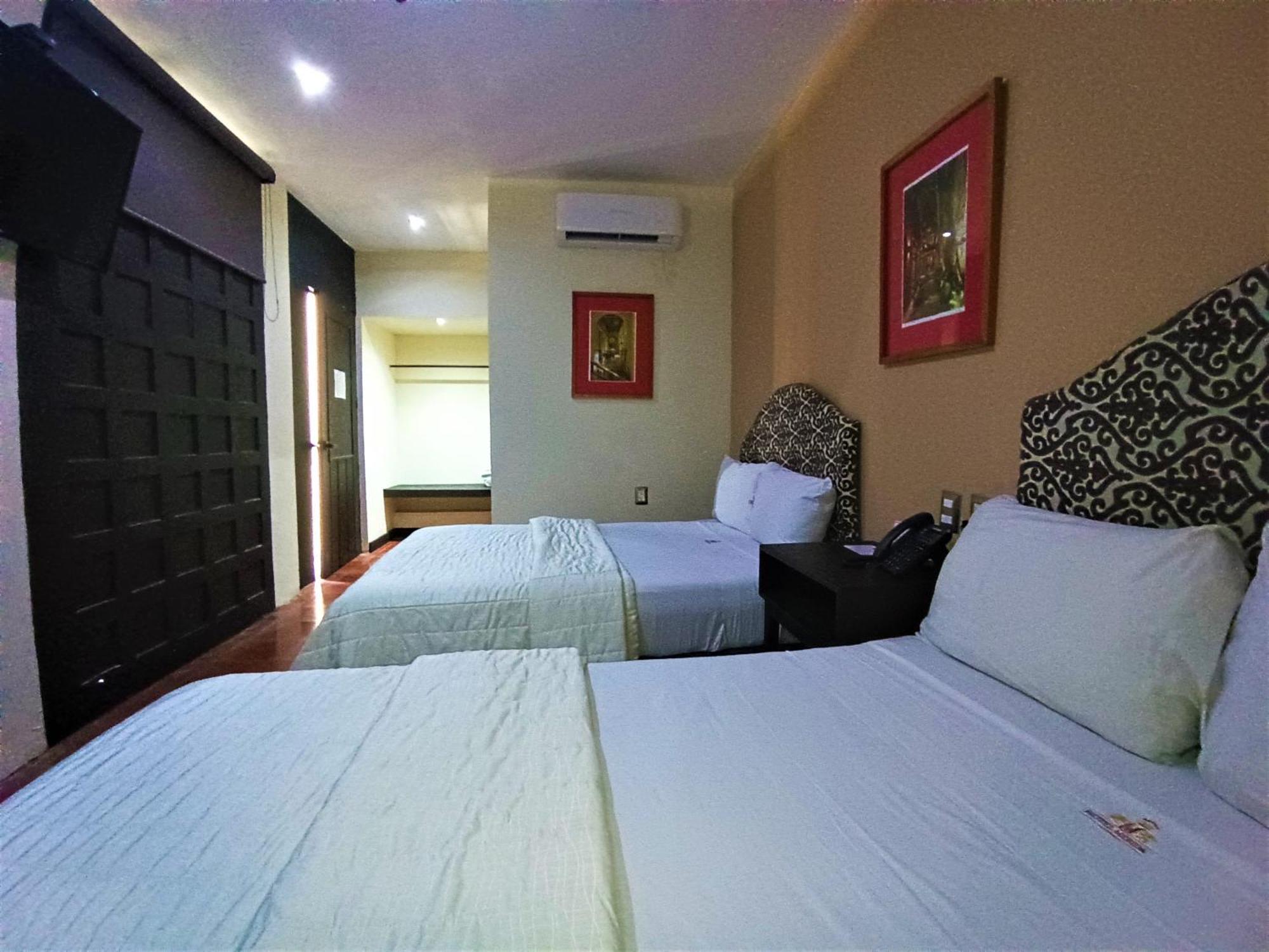 Holiday Inn Express Merida Centro By Ihg Экстерьер фото