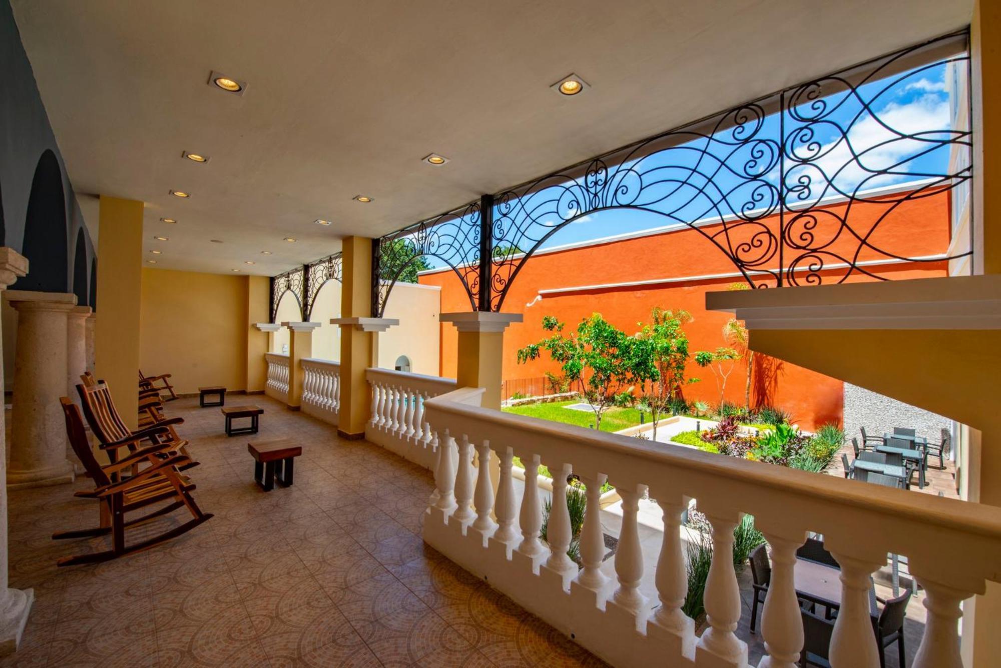 Holiday Inn Express Merida Centro By Ihg Экстерьер фото