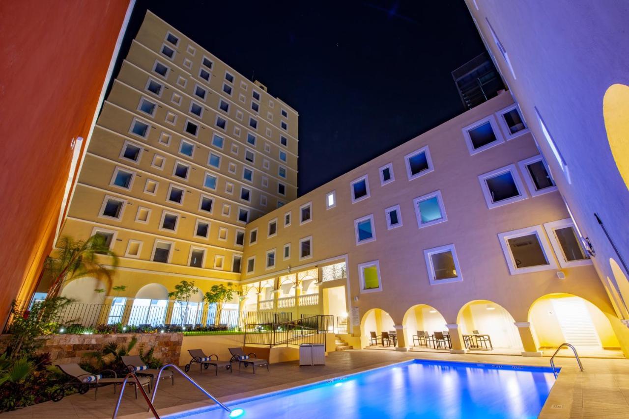 Holiday Inn Express Merida Centro By Ihg Экстерьер фото