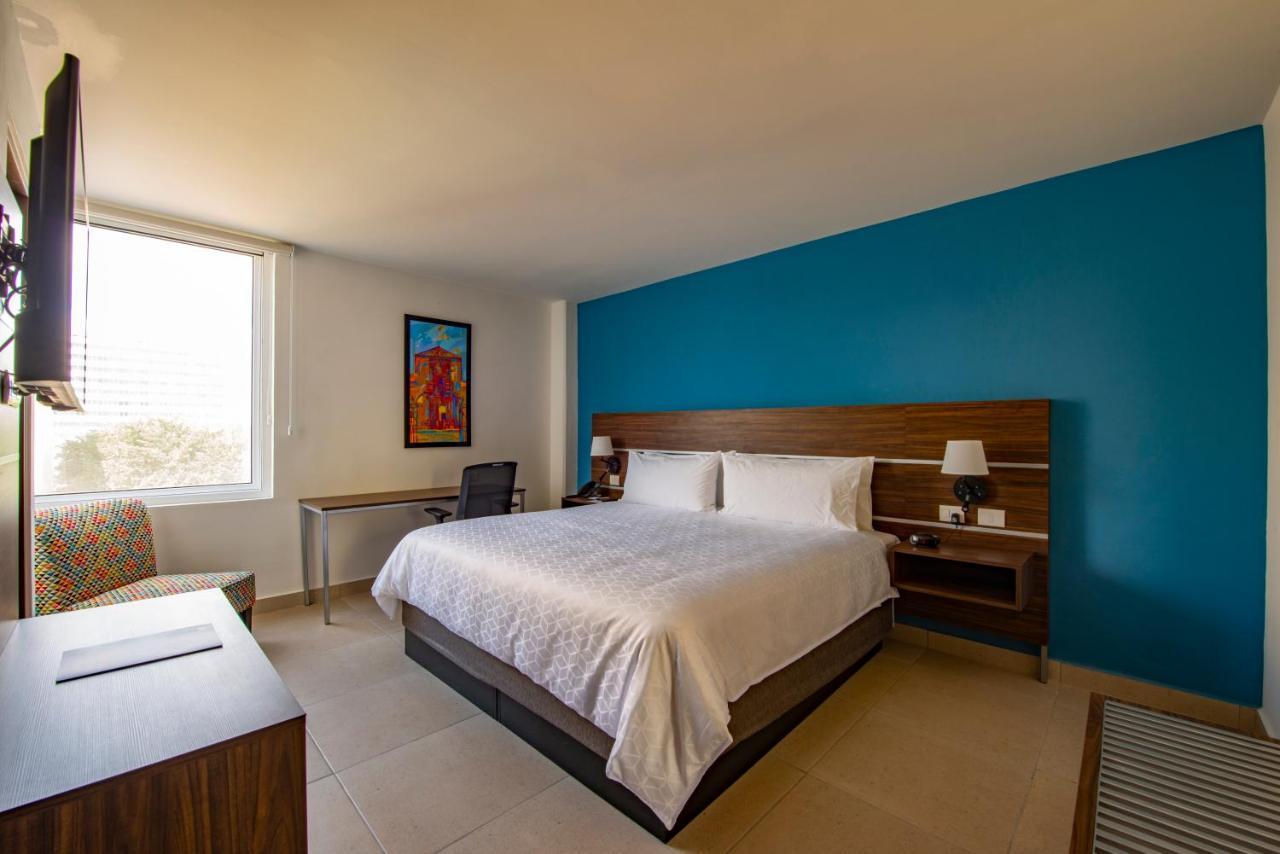 Holiday Inn Express Merida Centro By Ihg Экстерьер фото